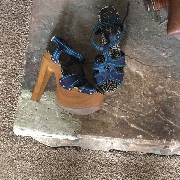 Shoes - Picture 1 of 1